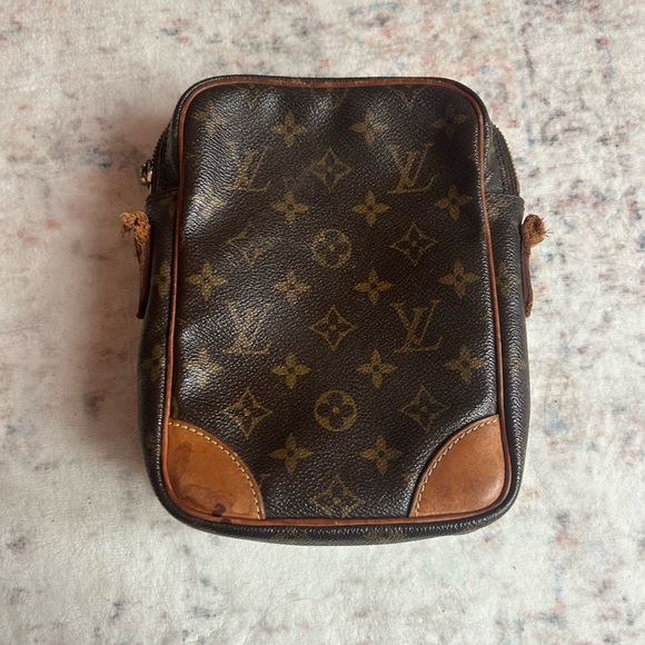 louis vuitton backpack crossbody Tiny Mist Autres Toiles Monogram for shoulder or cross Louis Vuitton Black Monogram Empreinte